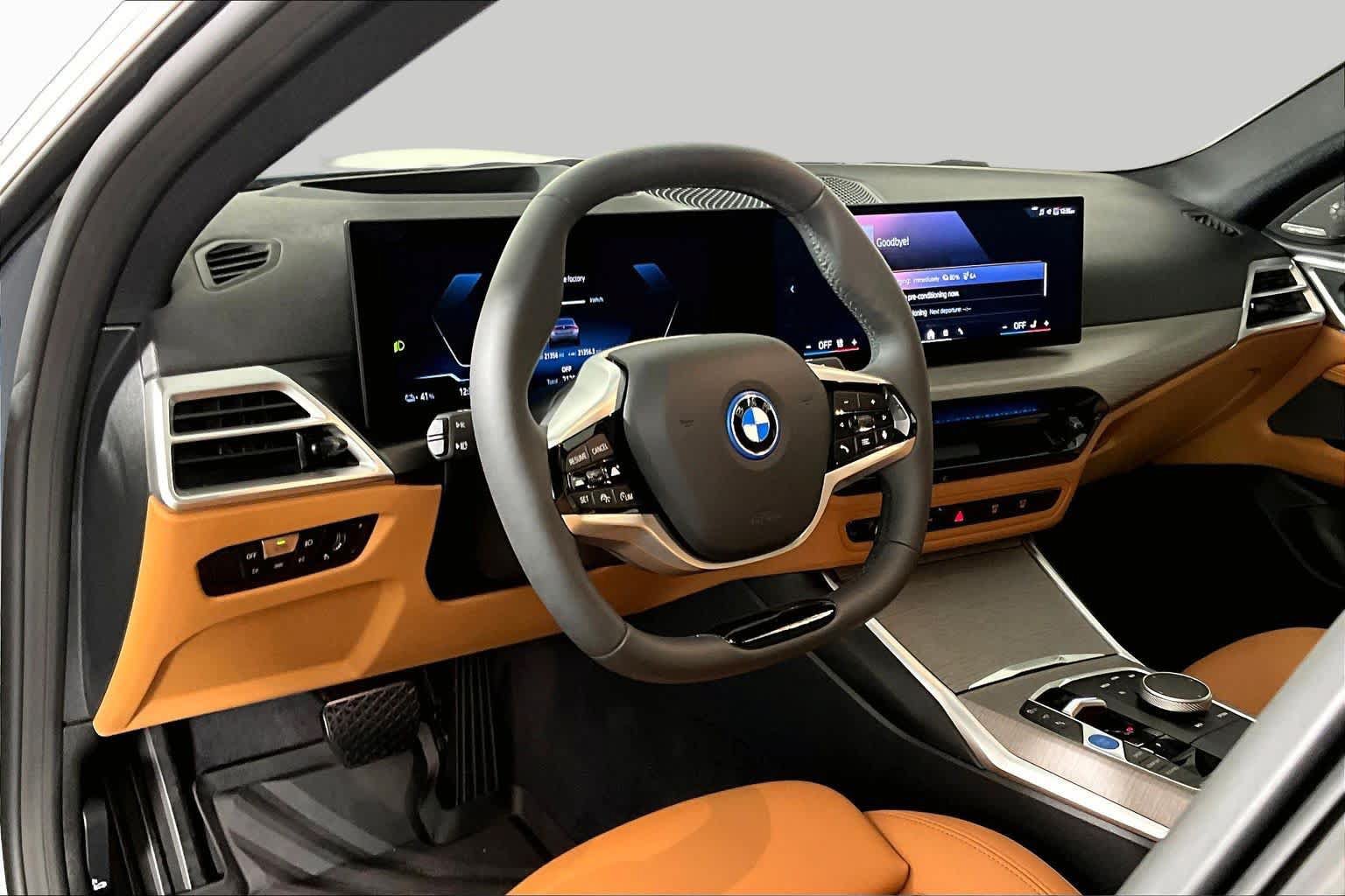 Used 2025 BMW i4 eDrive40 w/ Premium Package RWD image 5