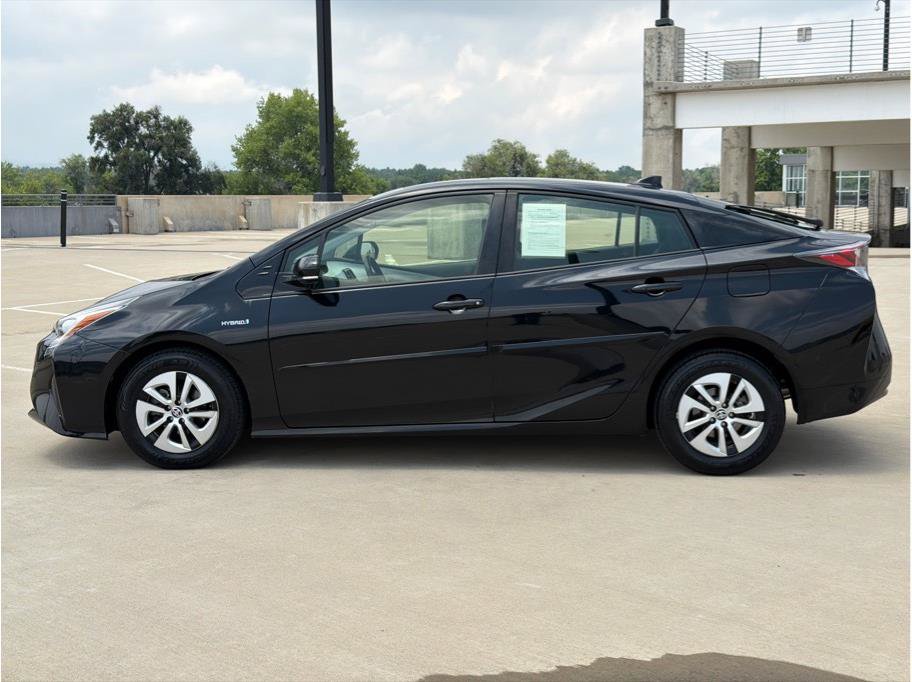 Used 2016 Toyota Prius Three FWD image 4