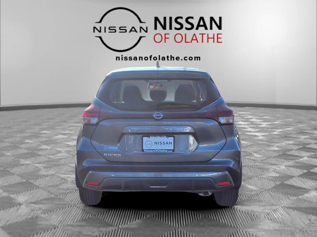 Certified 2025 Nissan Kicks Play S image 27
