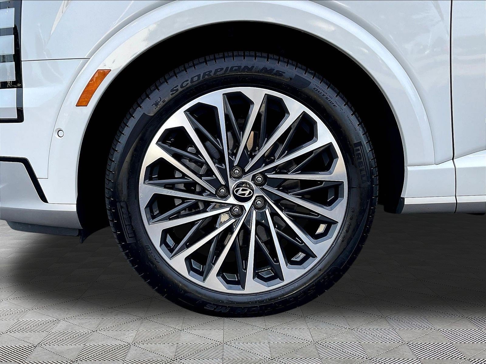 Used 2026 Hyundai Palisade Calligraphy AWD/4WD image 32