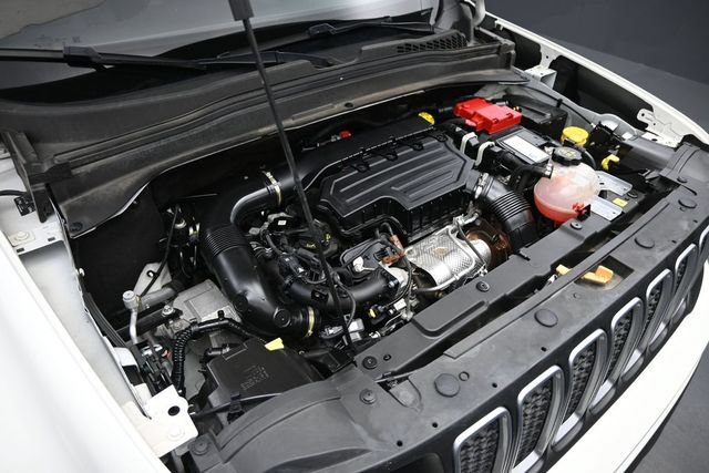 Used 2023 Jeep Renegade Latitude AWD/4WD image 42