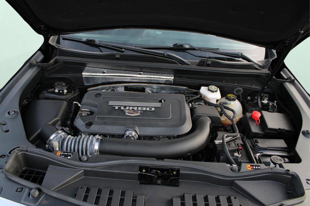 Used 2025 Cadillac XT4 Premium Luxury image 26