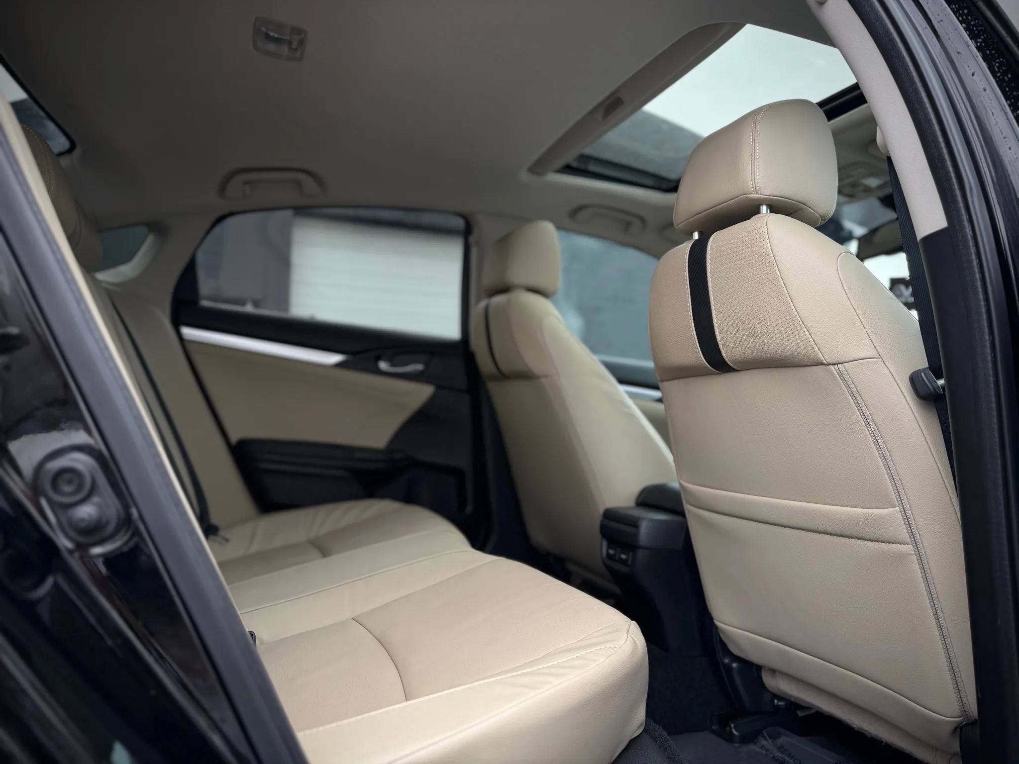 Used 2016 Honda Civic Touring image 18