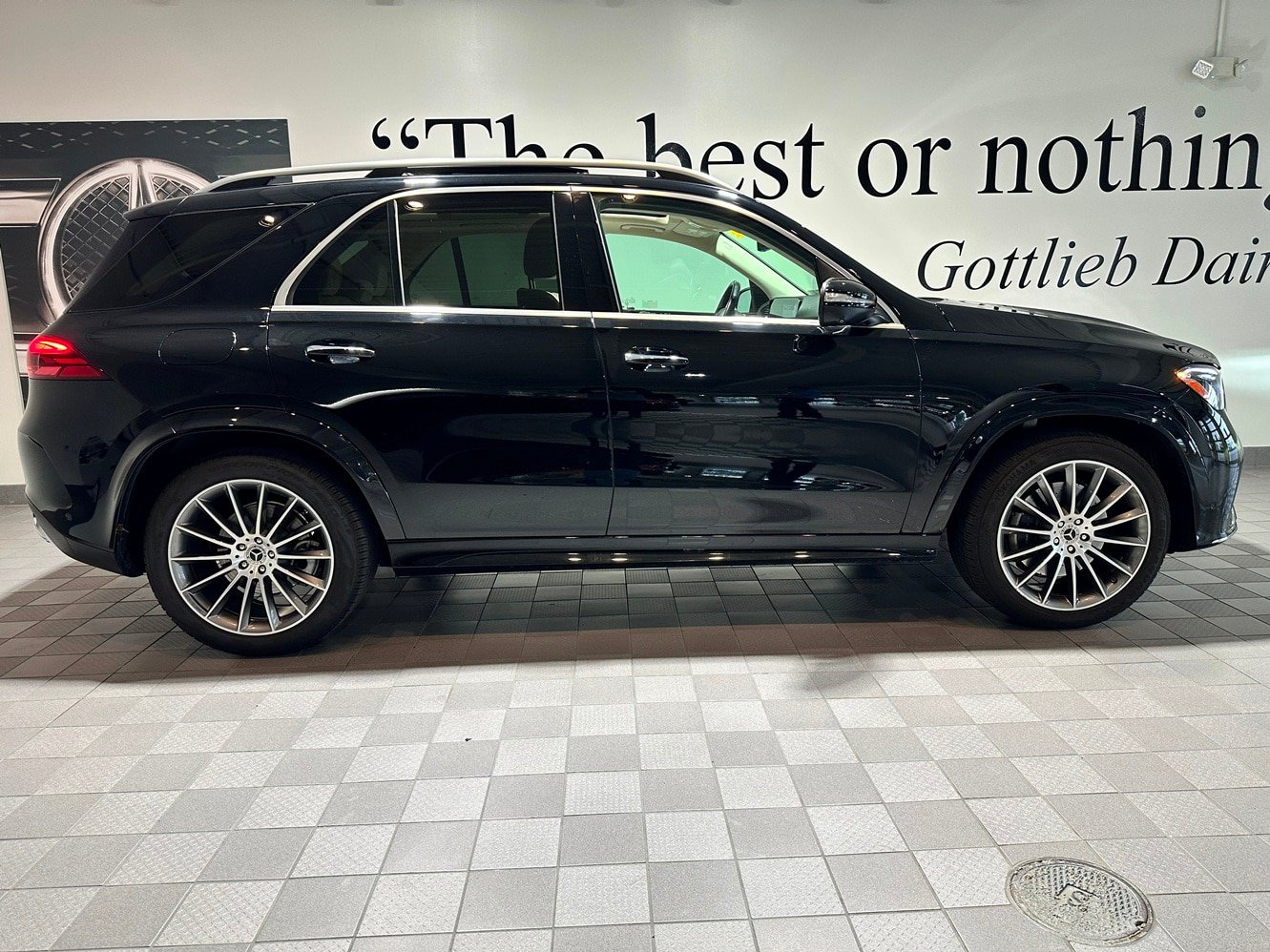 Certified 2024 Mercedes-Benz GLE 350 4MATIC image 3