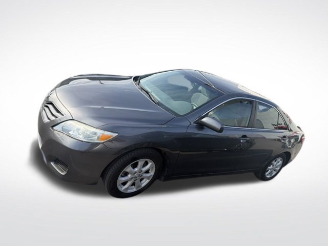 Used 2011 Toyota Camry LE w/ LE Extra-Value Pkg FWD image 2