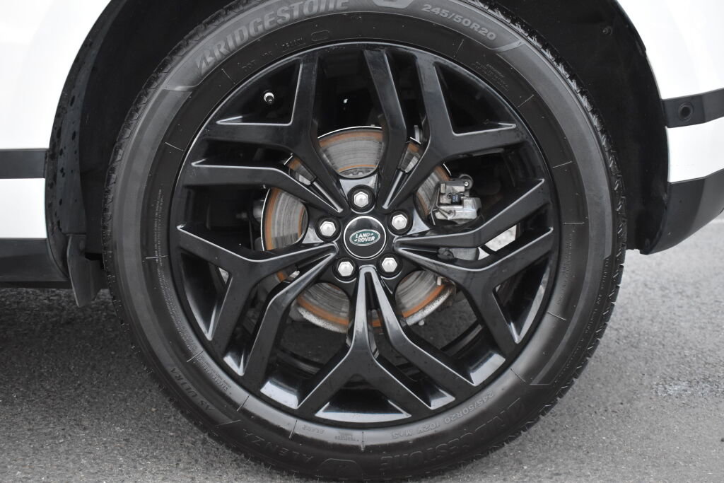 Used 2020 Land Rover Range Rover Evoque SE image 13