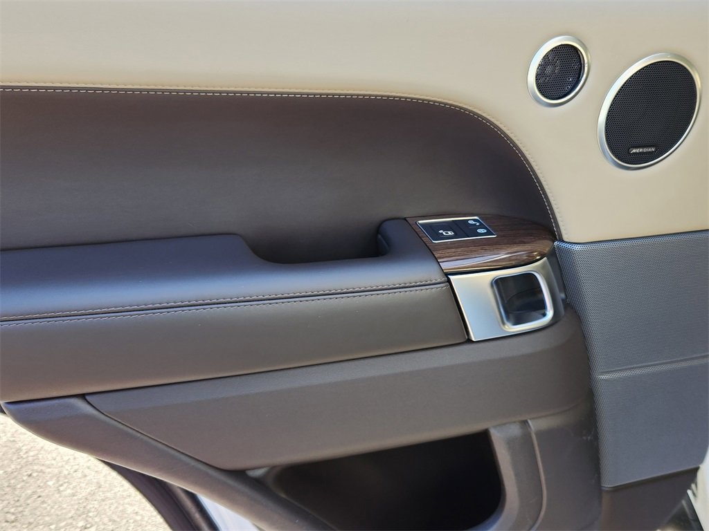 Used 2020 Land Rover Range Rover Sport HSE Dynamic image 11