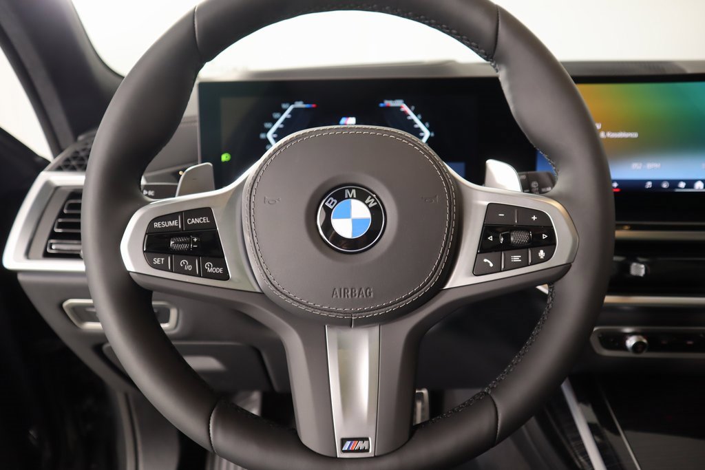 New 2025 BMW X7 xDrive40i w/ M Sport Package image 4