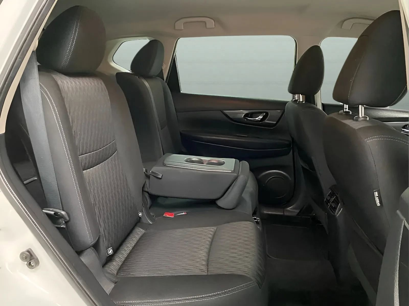 Used 2017 Nissan Rogue S FWD image 13