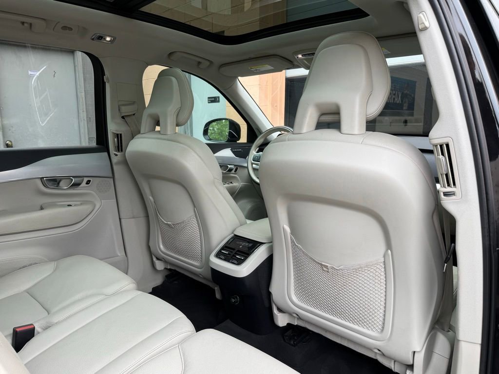 Used 2018 Volvo XC90 T5 Momentum w/ Convenience Package AWD/4WD image 24