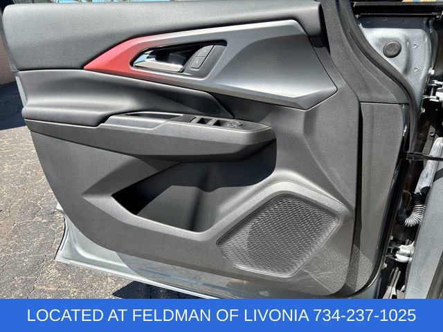 Certified 2024 Chevrolet Equinox EV RS FWD image 21