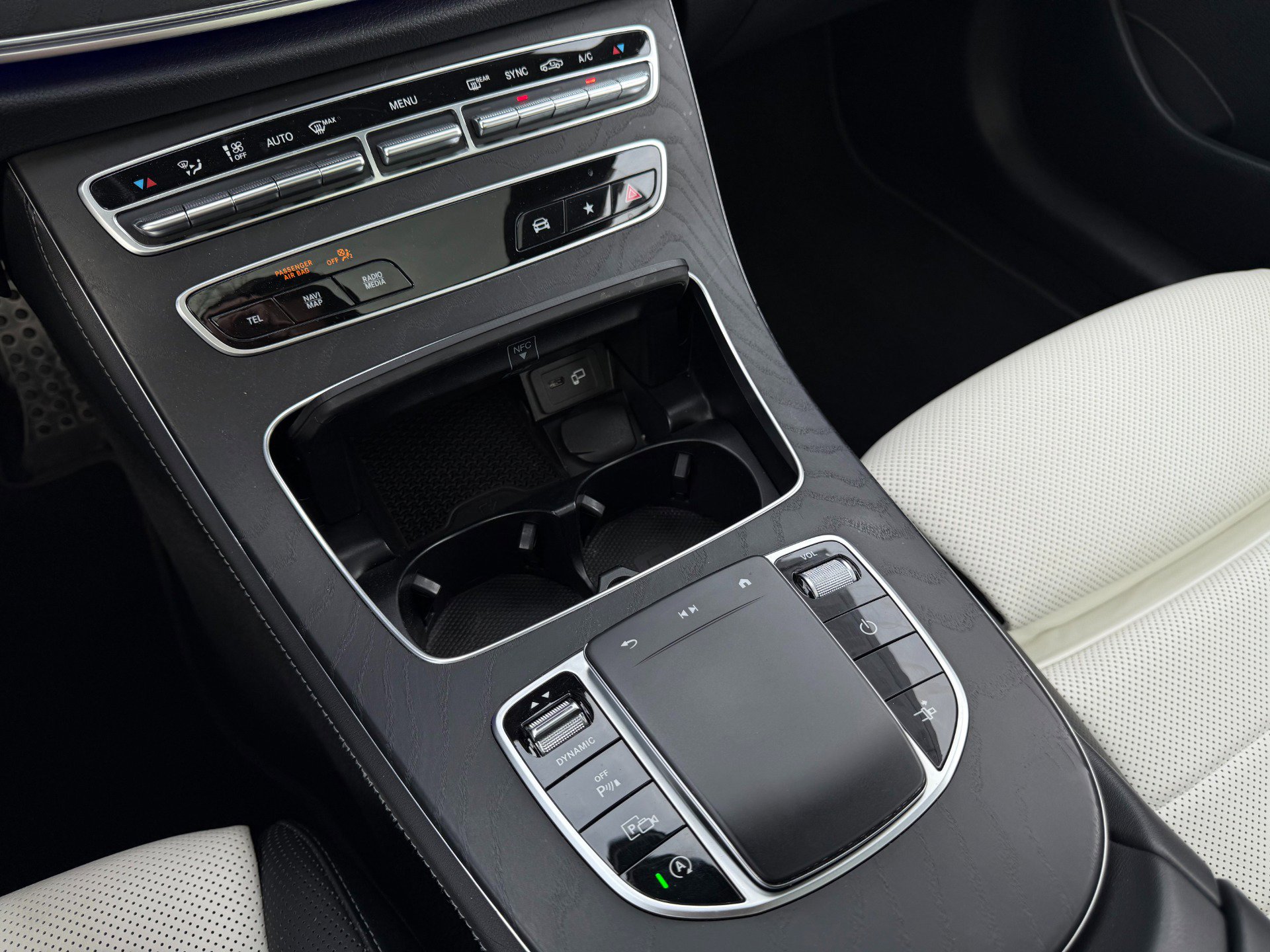 Used 2022 Mercedes-Benz E 450 4MATIC Coupe image 27