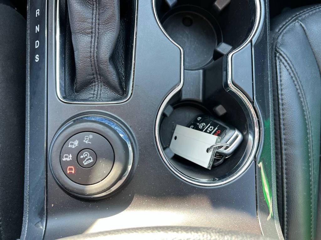 Used 2017 Ford Explorer XLT w/ Equipment Group 202A image 30