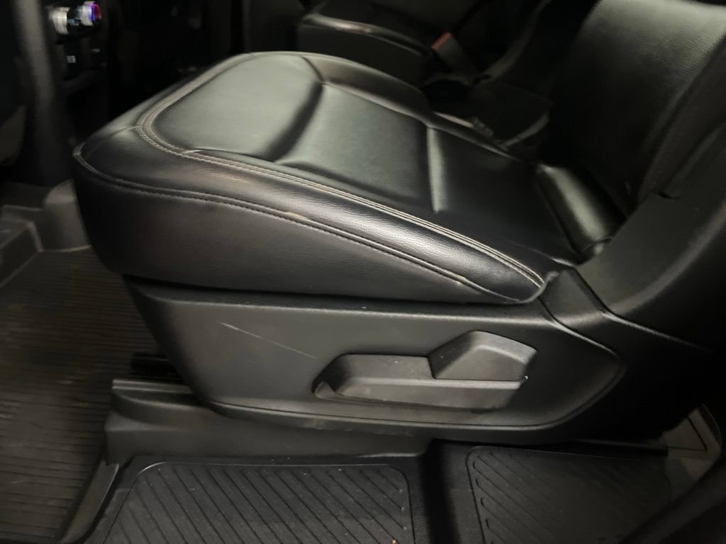 Used 2020 Ford Explorer XLT w/ Equipment Group 202A AWD/4WD image 57