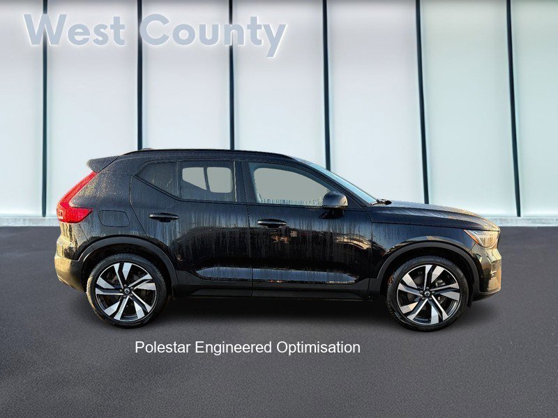 Certified 2023 Volvo XC40 B5 Ultimate w/ Protection Package Premier image 4