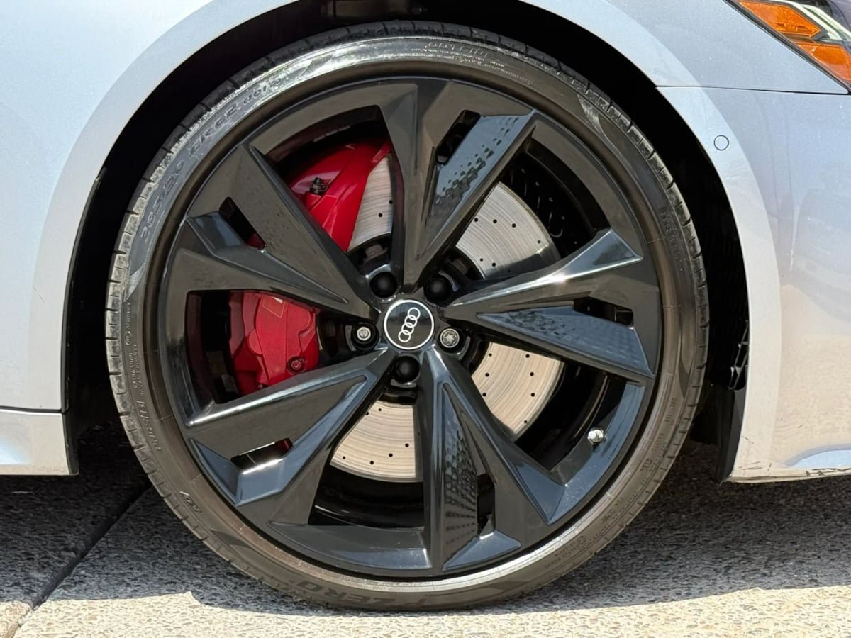 Used 2021 Audi RS 7 Sportback AWD/4WD image 25