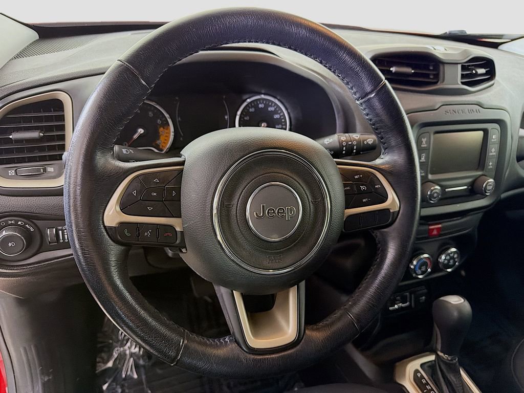 Used 2017 Jeep Renegade Latitude image 12