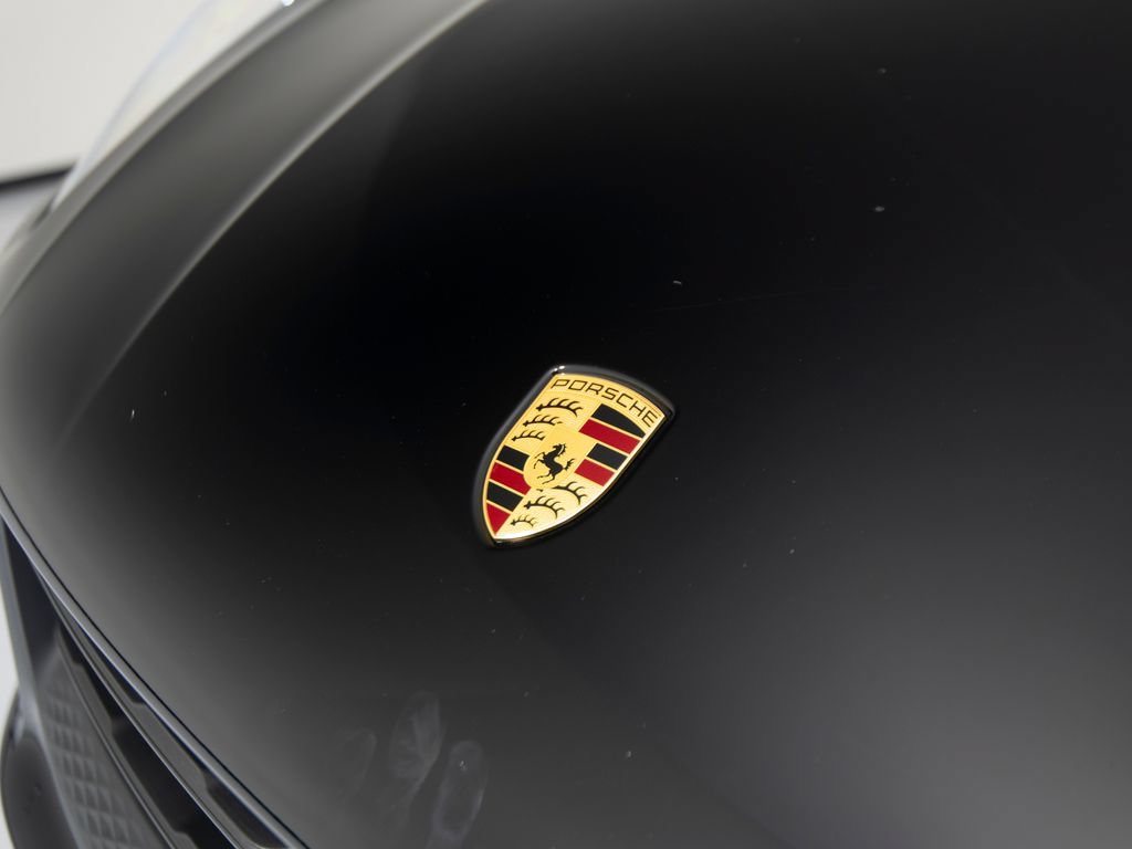 Certified 2026 Porsche Macan AWD/4WD image 15