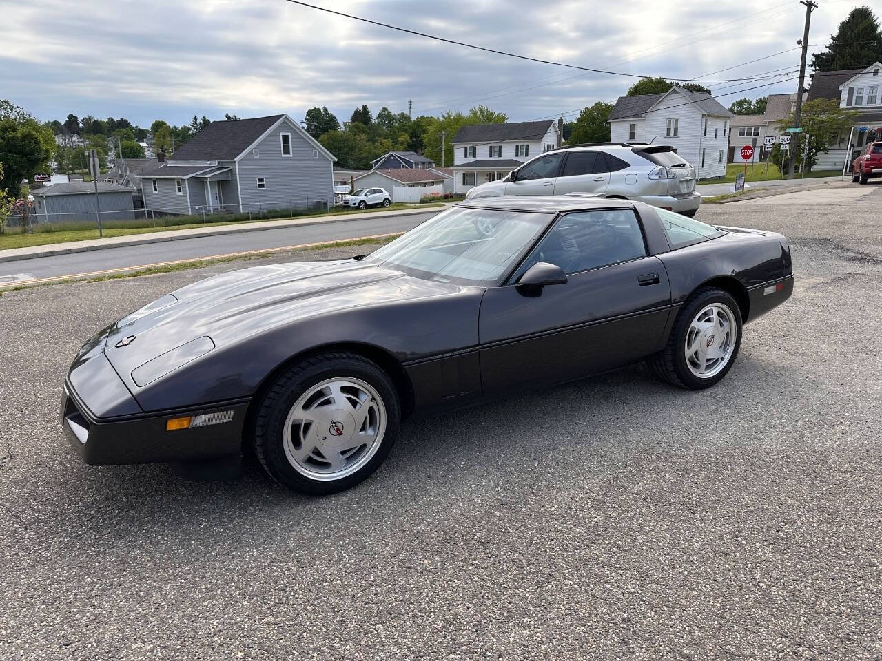 Used 1989 Chevrolet Corvette Coupe RWD image 2