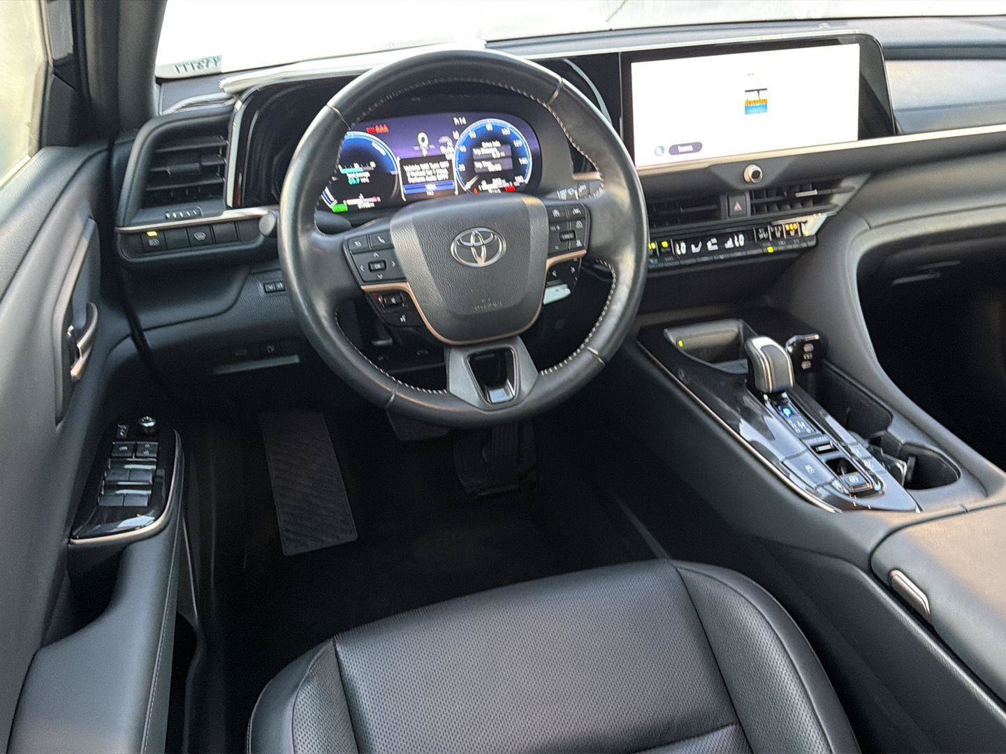 Certified 2025 Toyota Crown AWD/4WD image 19