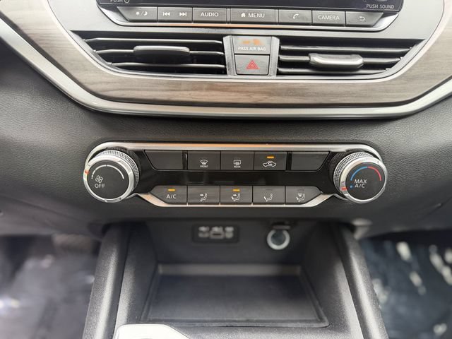 Used 2025 Nissan Altima 2.5 SV FWD image 19