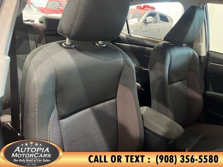 Used 2018 Toyota Corolla LE FWD image 11