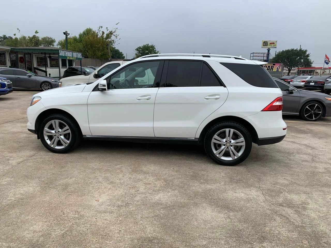 Used 2015 Mercedes-Benz ML 350 4MATIC image 9