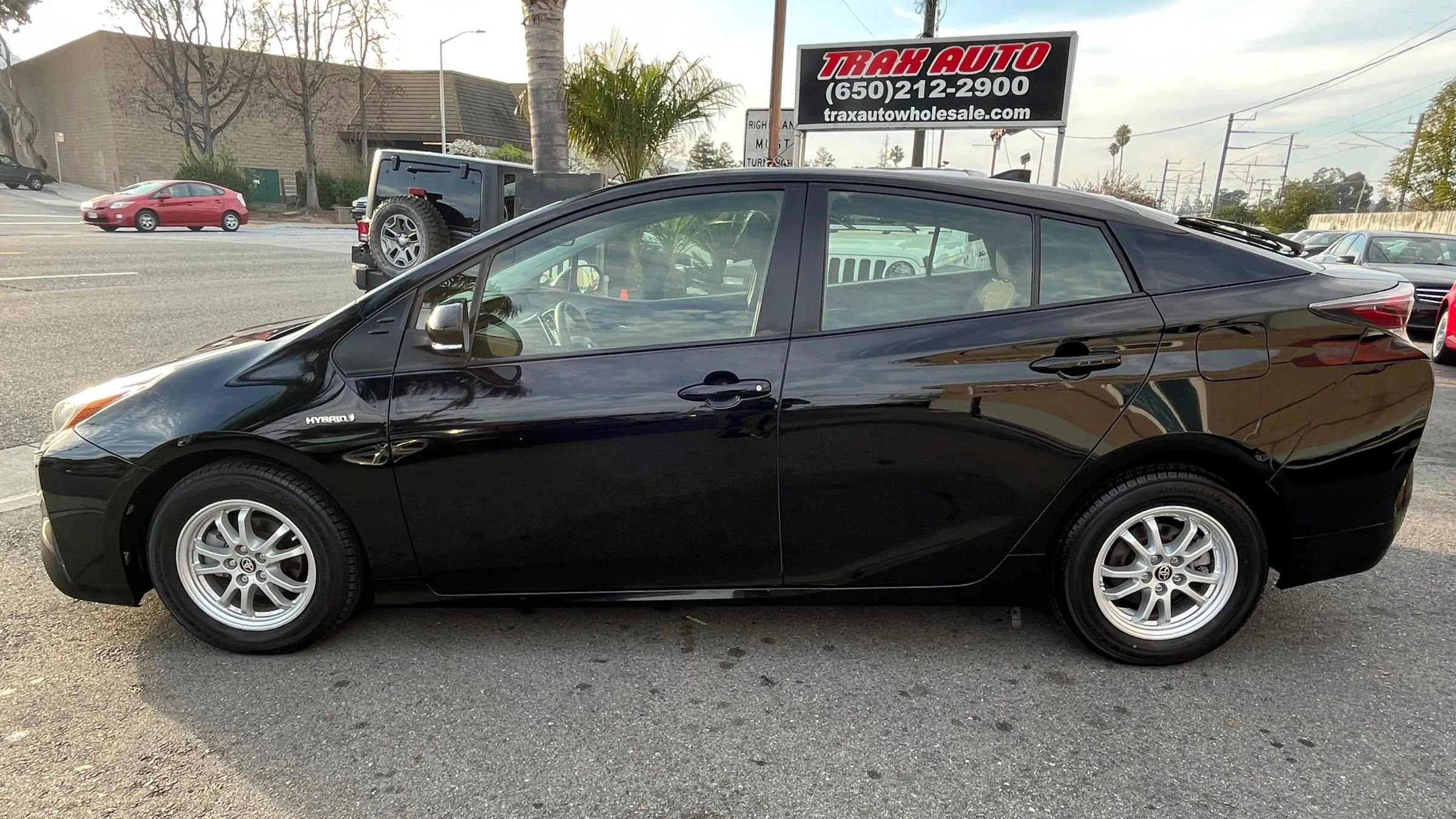 Used 2016 Toyota Prius Two FWD image 4