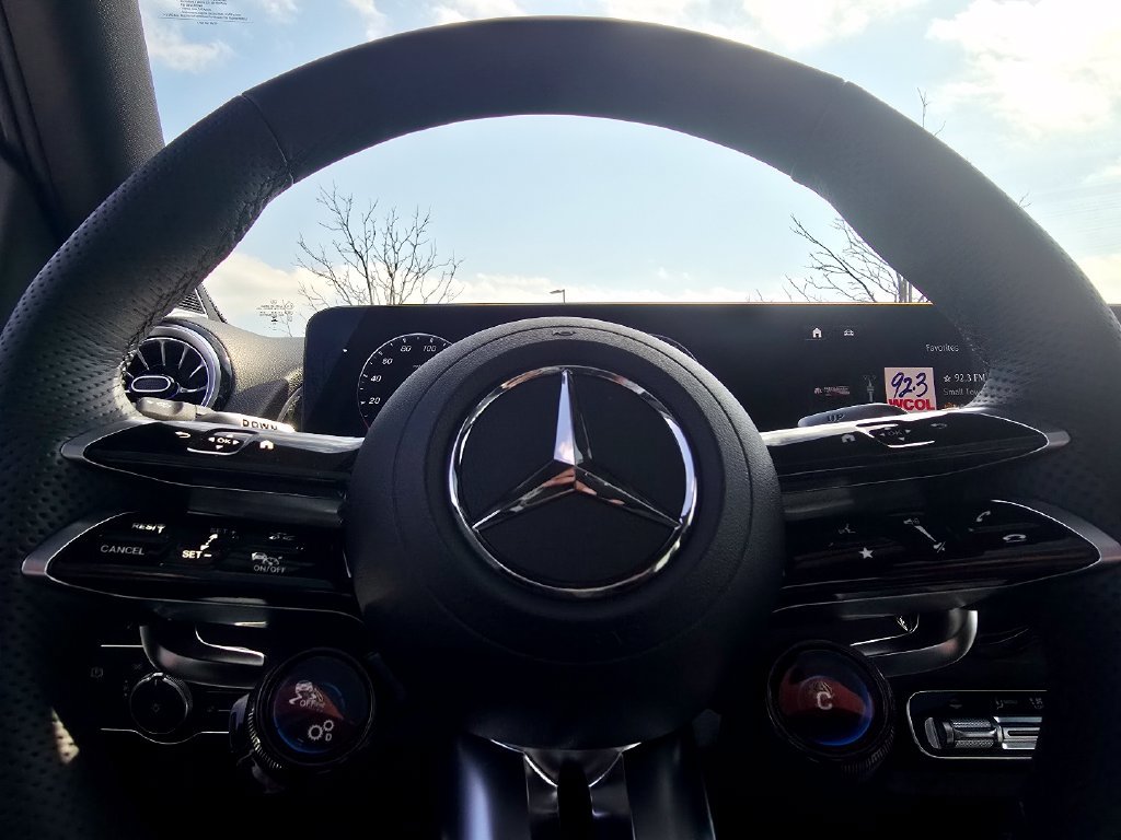 New 2026 Mercedes-Benz GLB 35 AMG 4MATIC image 28
