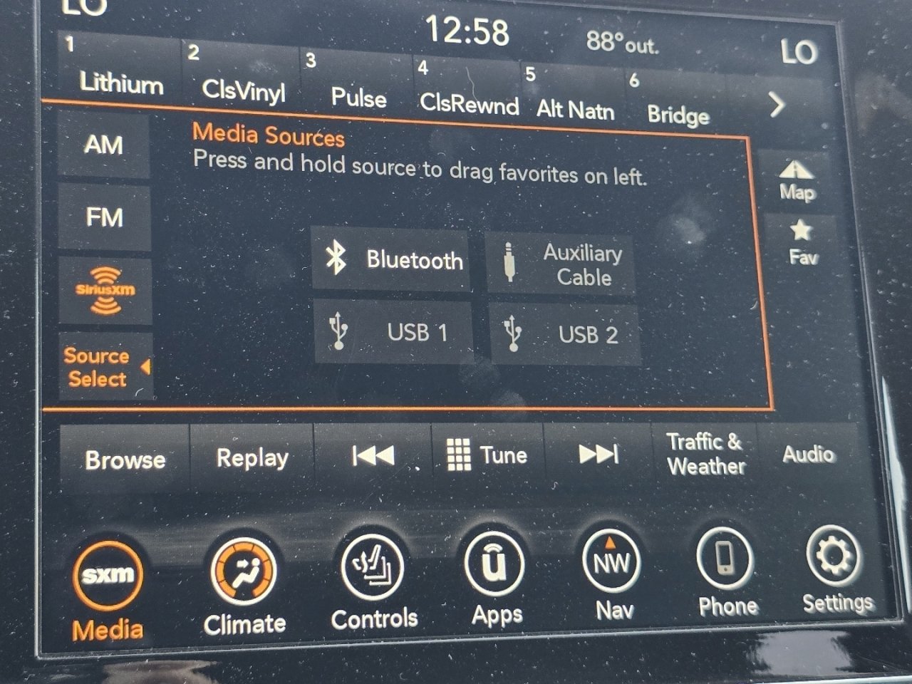 Used 2021 Jeep Grand Cherokee Limited AWD/4WD image 6