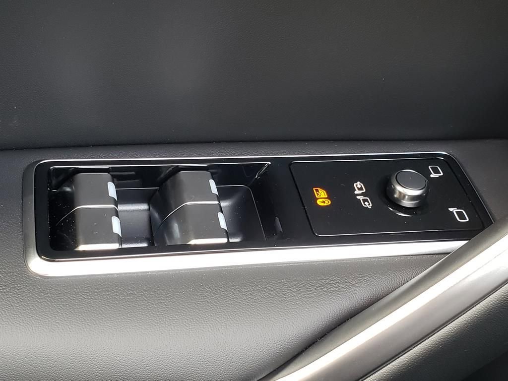 New 2026 Jaguar F-PACE R-Dynamic S image 11