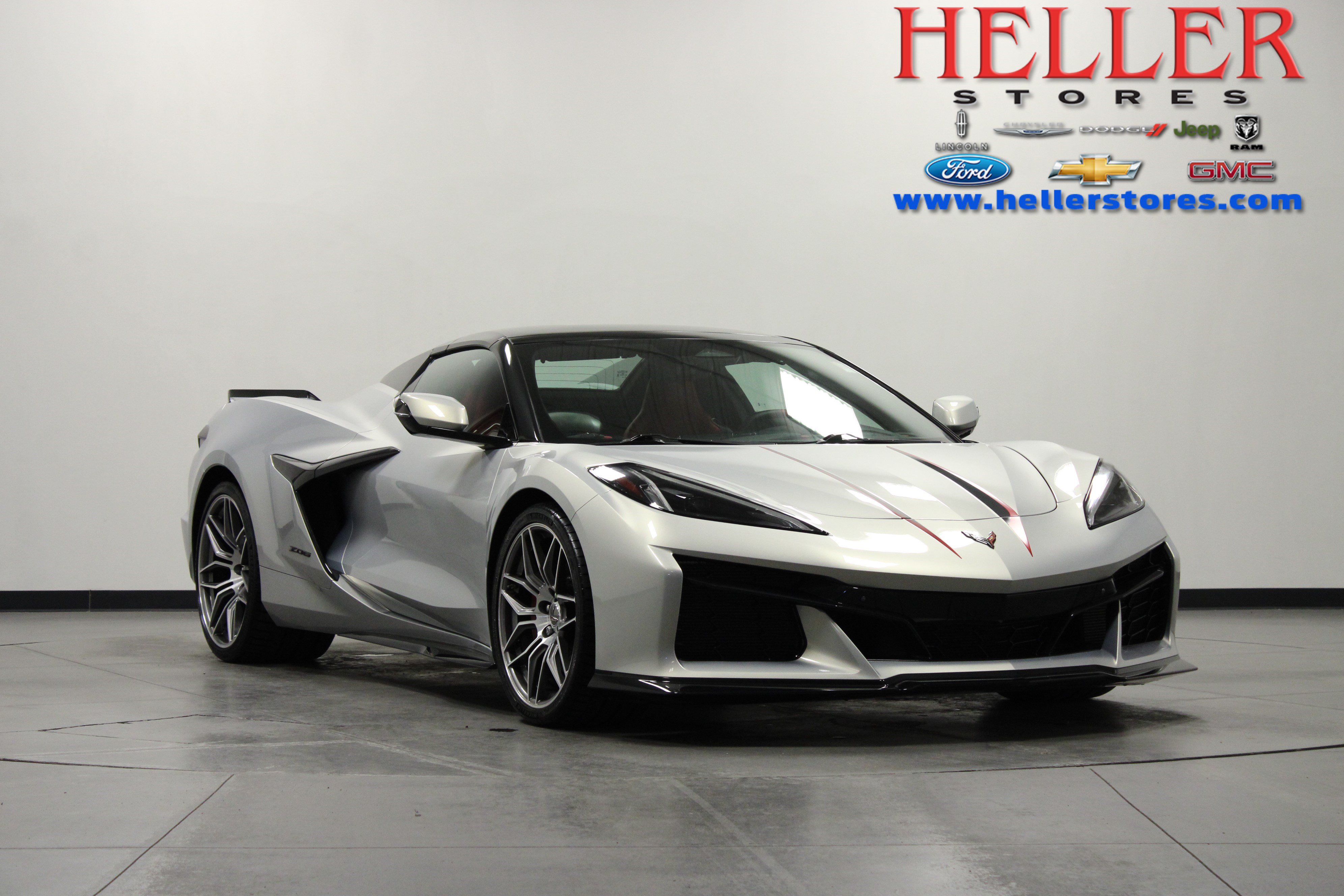 Used 2024 Chevrolet Corvette Z06 RWD image 1