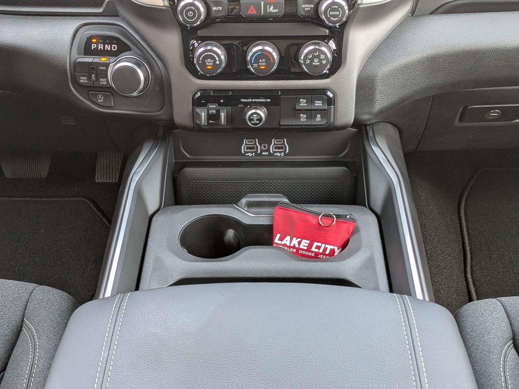 New 2026 RAM 1500 Express AWD/4WD image 19