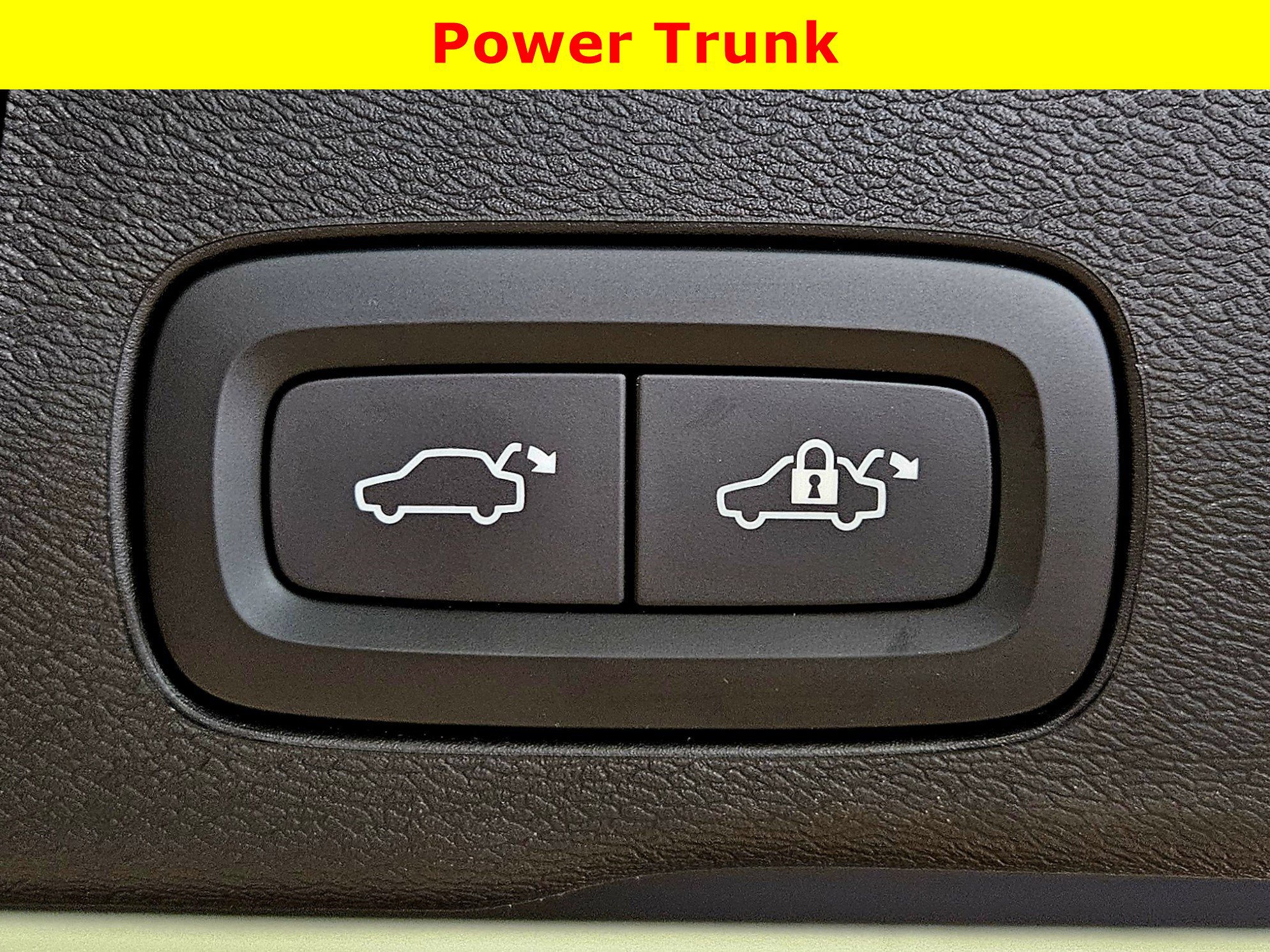 Used 2023 Volvo XC60 B5 Plus w/ Climate Package AWD/4WD image 30