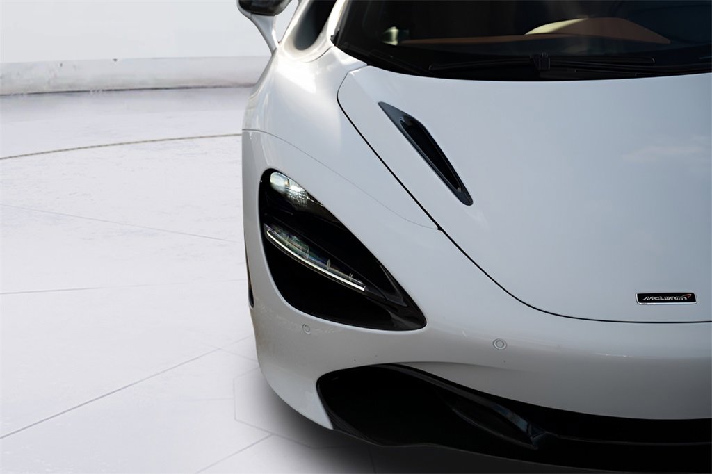 Used 2018 McLaren 720S image 22