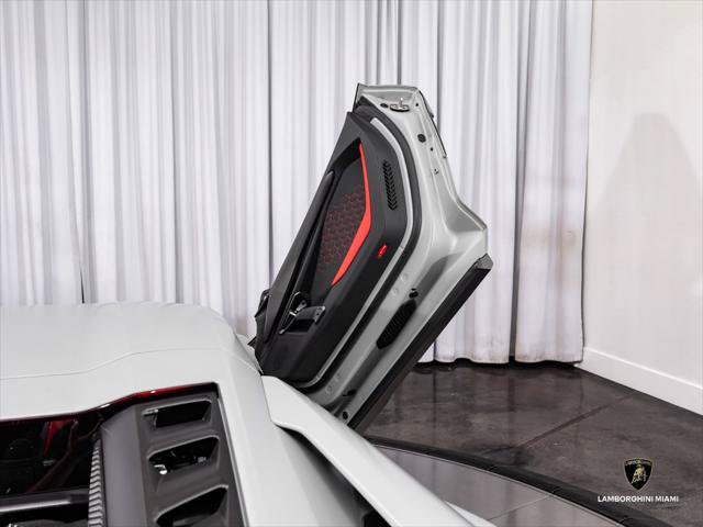 Used 2024 Lamborghini Revuelto AWD/4WD image 46
