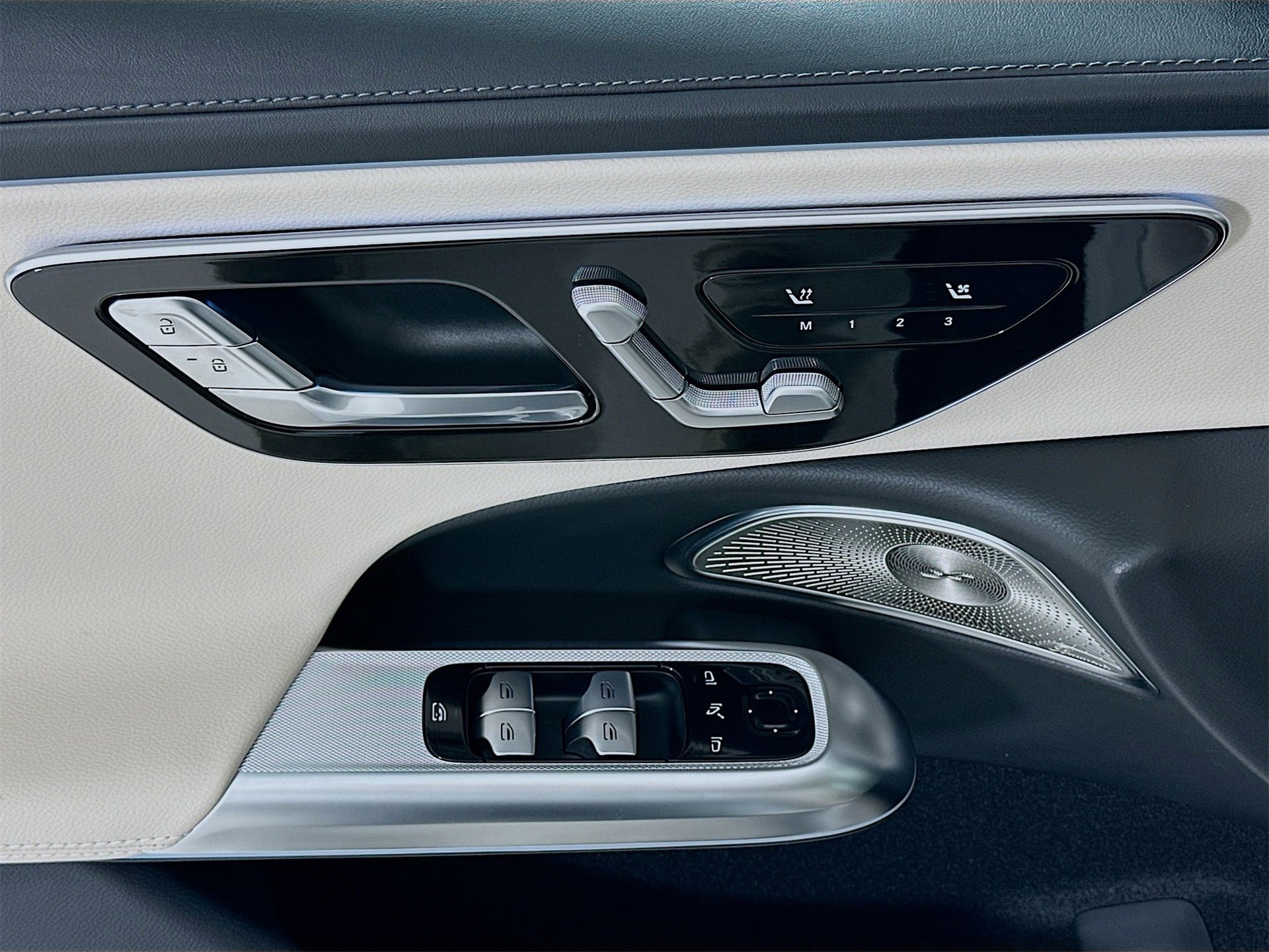 New 2026 Mercedes-Benz E 450 4MATIC All-Terrain Wagon image 19