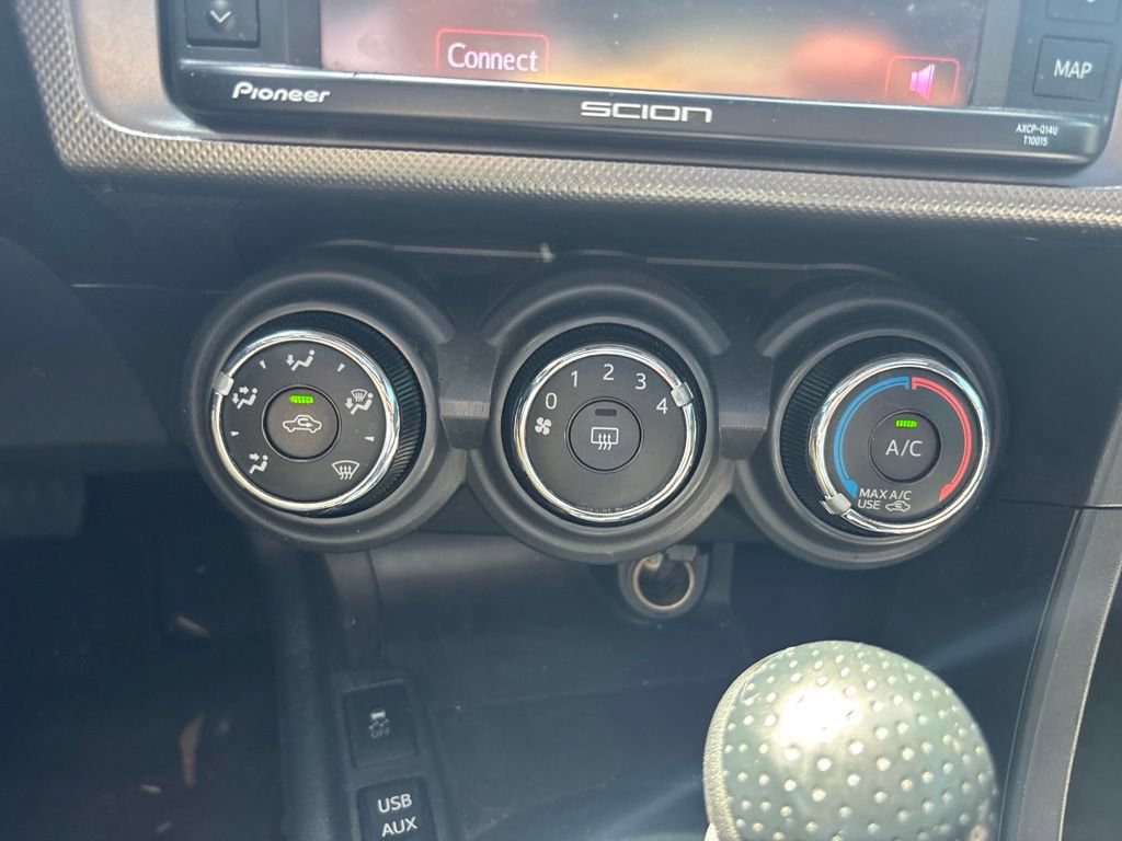 Used 2015 Scion tC FWD image 21