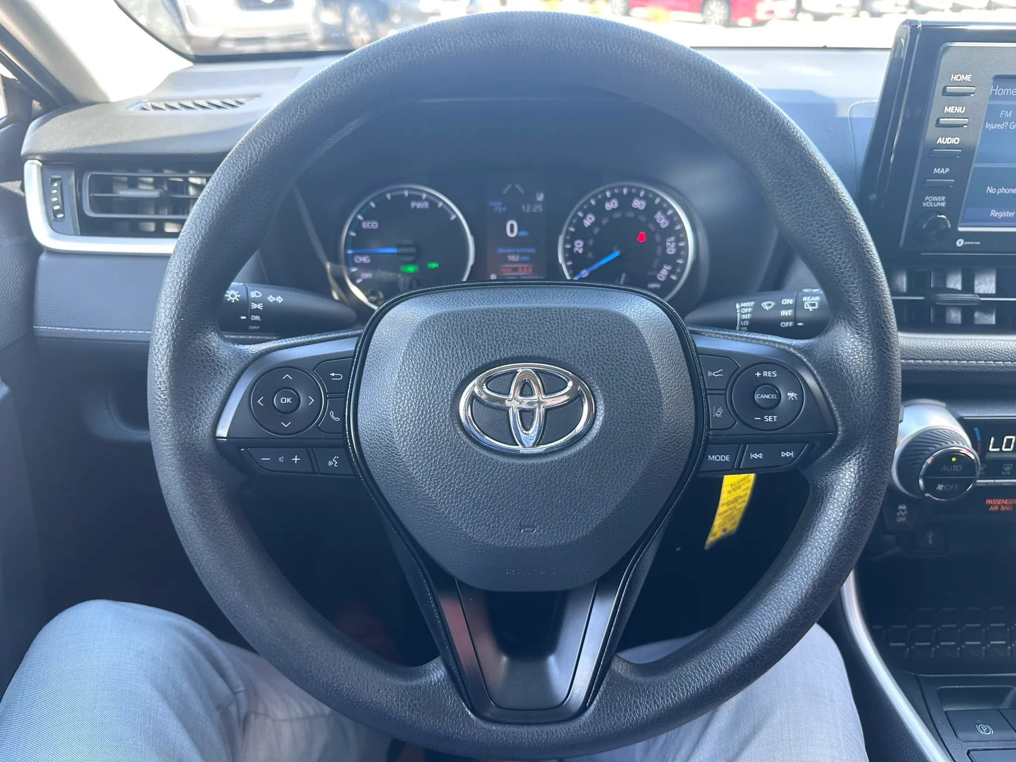 Used 2021 Toyota RAV4 LE AWD/4WD image 15