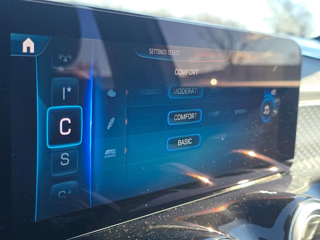 New 2025 Mercedes-Benz GLB 35 AMG 4MATIC image 33