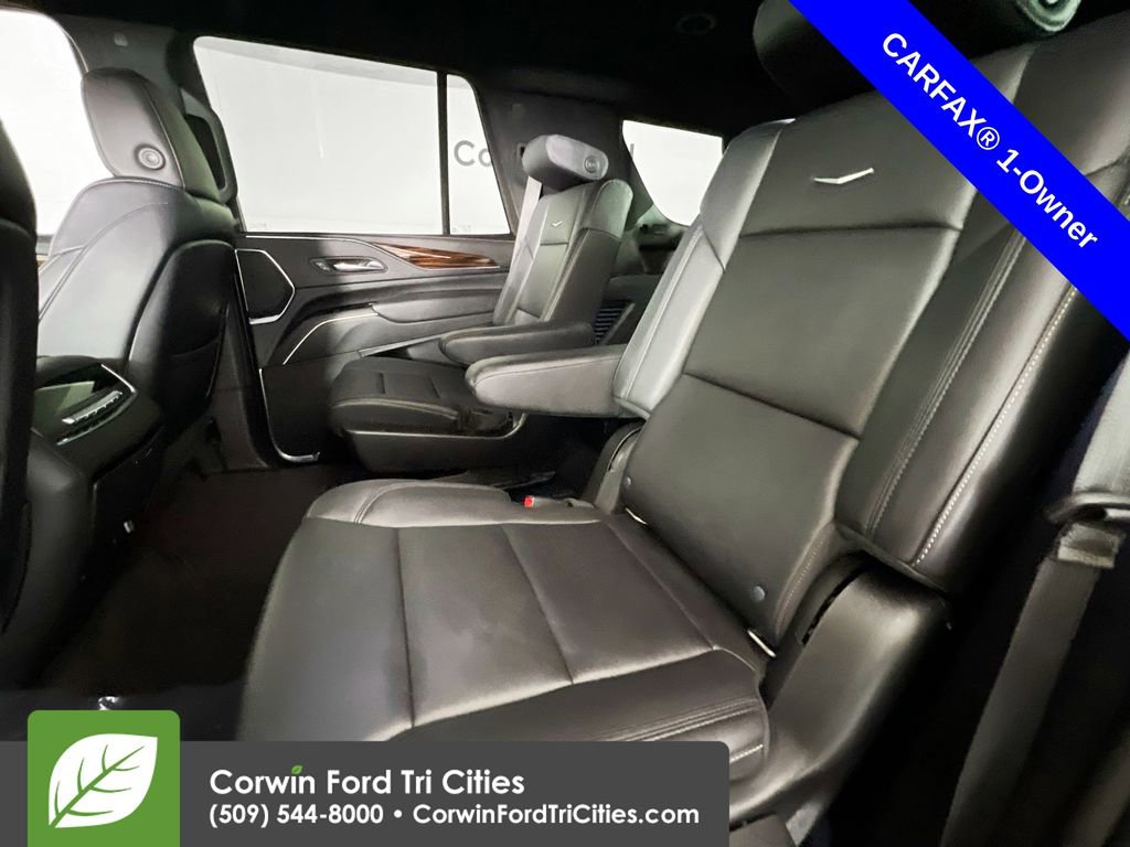 Used 2022 Cadillac Escalade Luxury w/ LPO, Floor Liner Package image 28