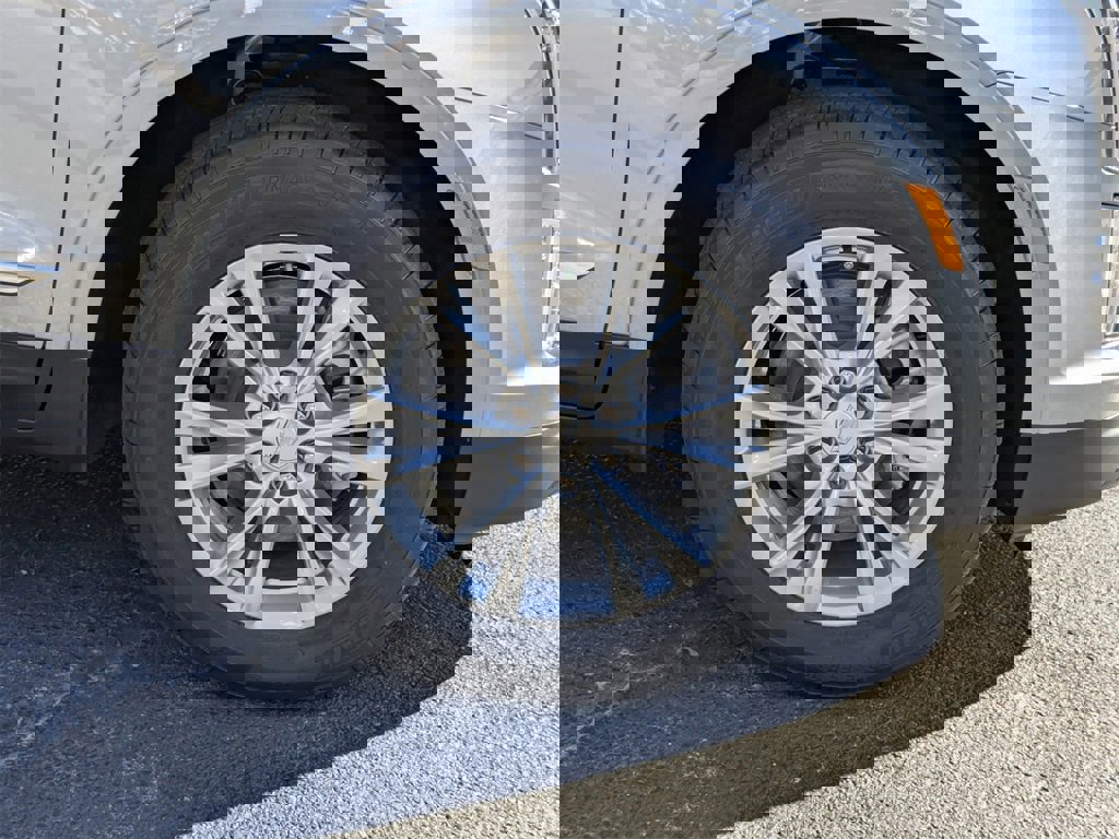 New 2026 Cadillac XT5 Luxury image 13