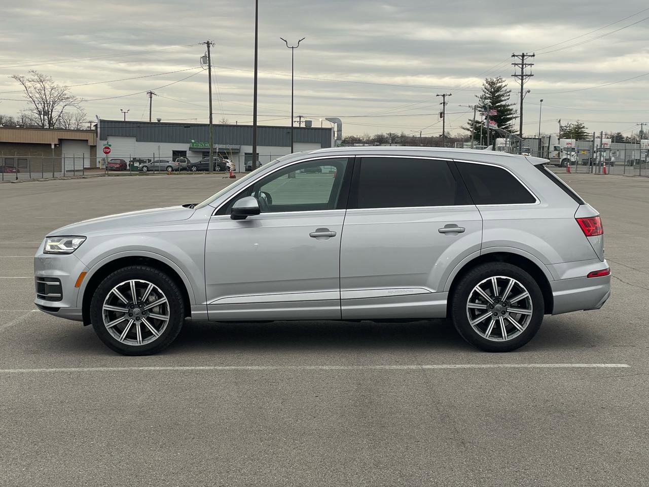 Used 2017 Audi Q7 3.0T Premium Plus image 9