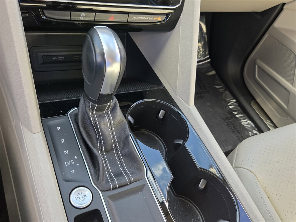 Used 2023 Volkswagen Atlas SE w/ Black Wheel Package image 23