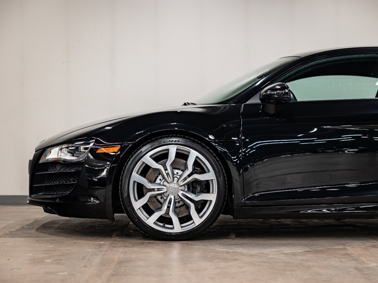 Used 2009 Audi R8 V10 image 17