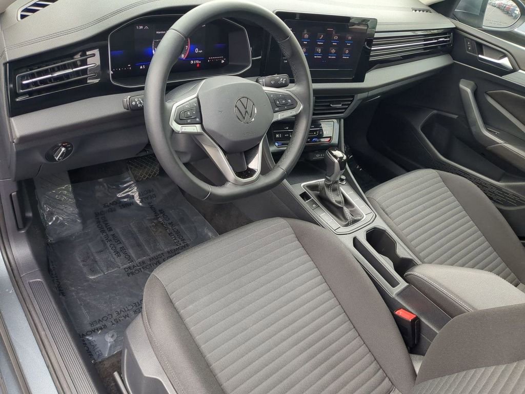 Used 2025 Volkswagen Jetta S image 13