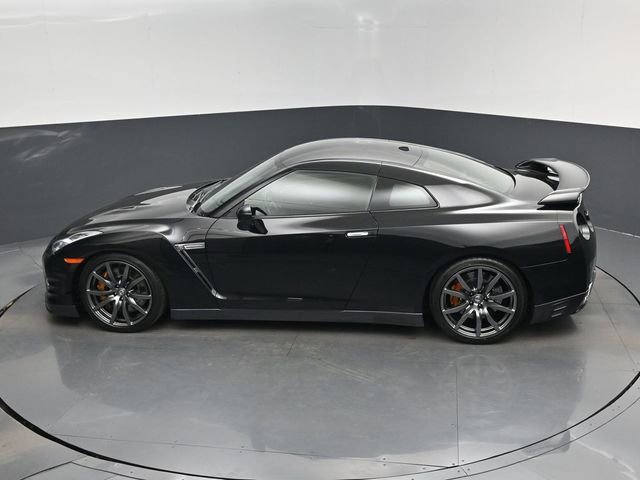 Used 2012 Nissan GT-R Premium image 14
