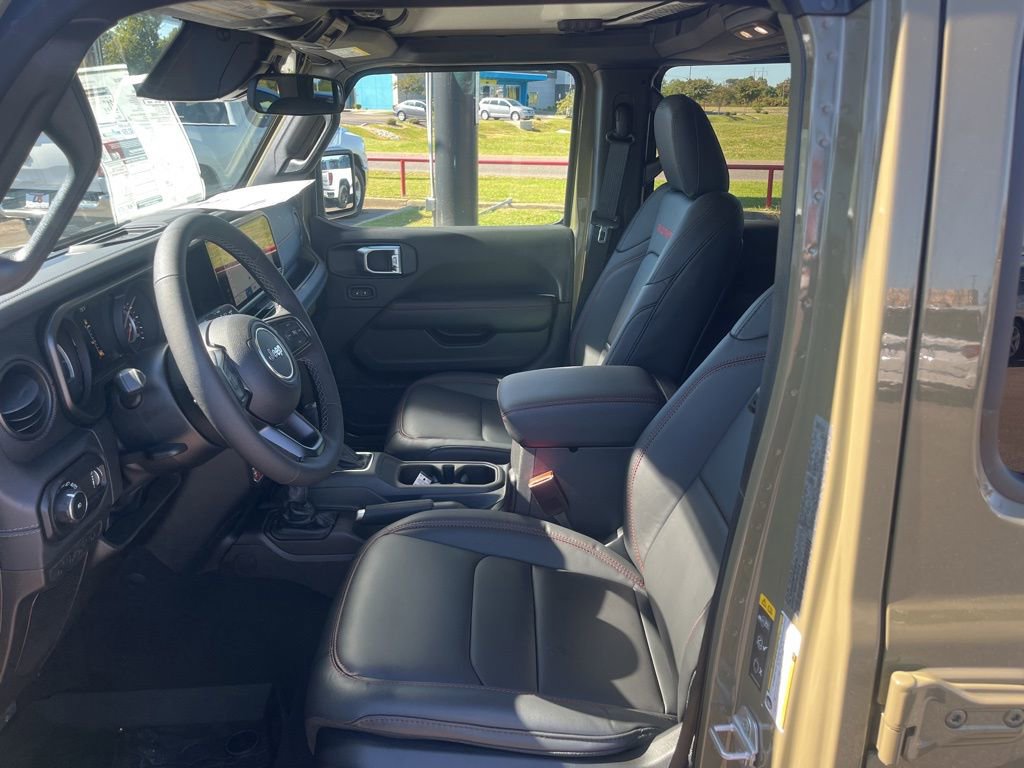 New 2026 Jeep Wrangler Unlimited Rubicon image 32