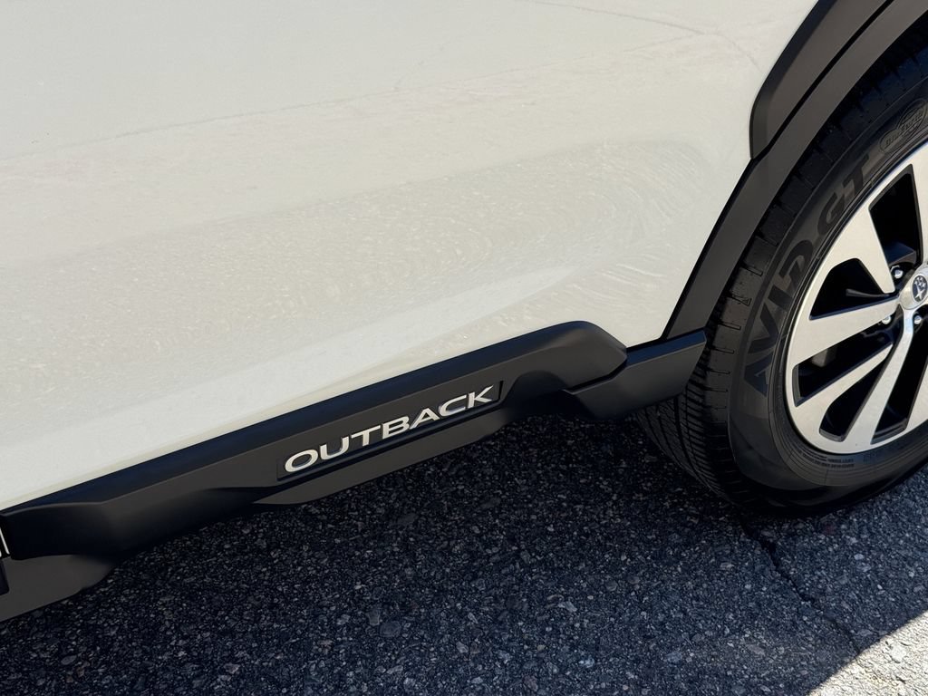 Used 2024 Subaru Outback Premium AWD/4WD image 16