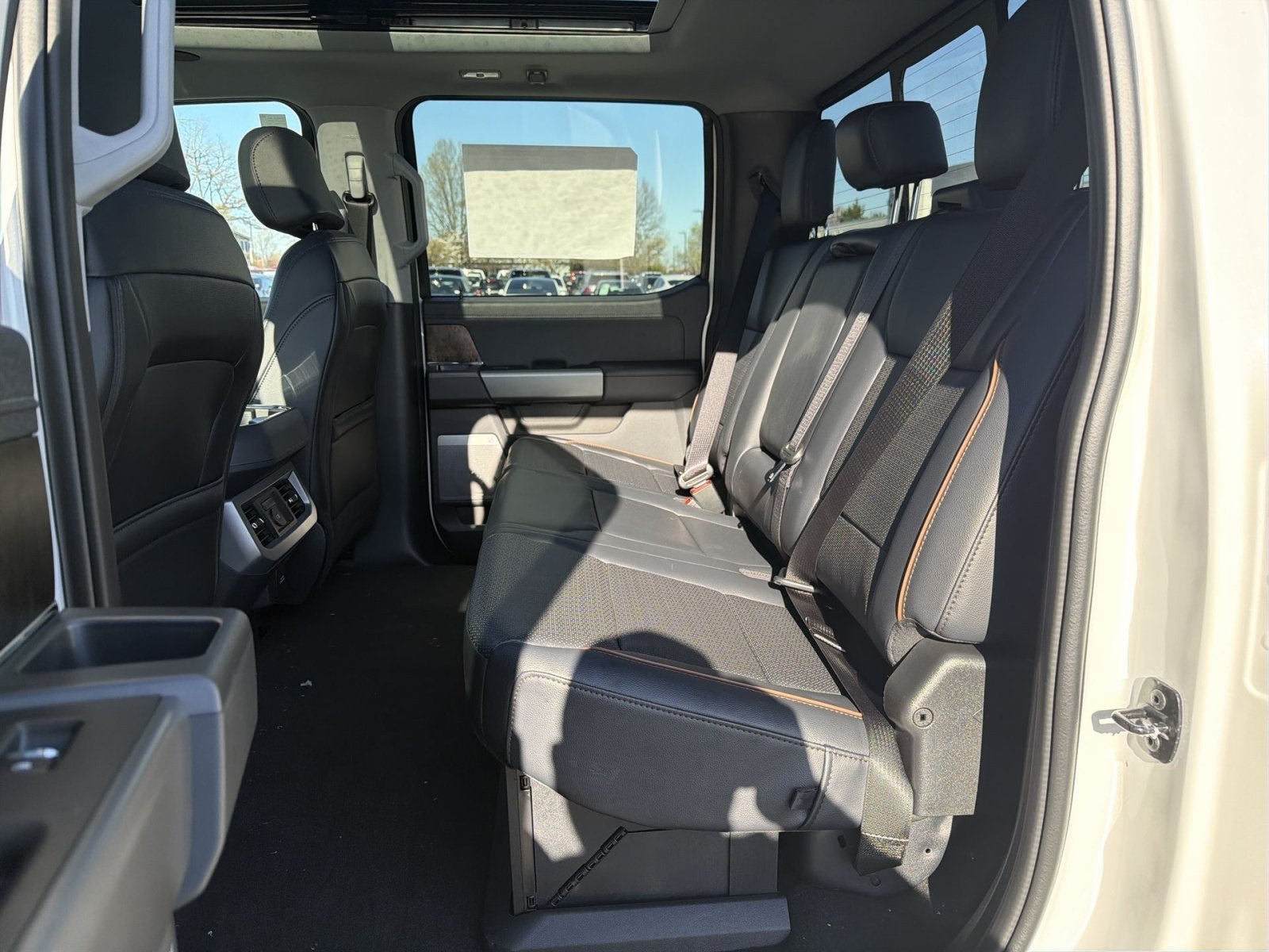 New 2026 Ford F250 Lariat w/ Black Appearance Package AWD/4WD image 32